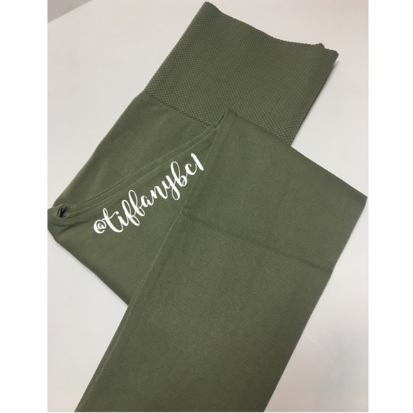 Buttery Soft Tummy Control High Waist Leggings - Picture 3 of 14